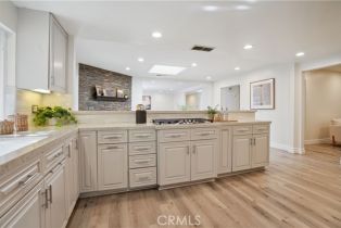 Single Family Residence, 13811 Palace way, Tustin, CA 92780 - 14