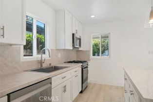 Apartment, 23 Rose ave, Venice, CA 90291 - 11