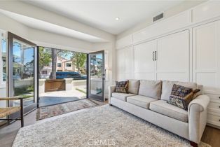 Single Family Residence, 423 10th st, Huntington Beach, CA 92648 - 4