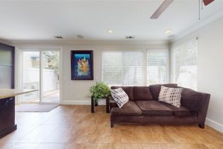 Single Family Residence, 18672 Park Meadow ln, Huntington Beach, CA 92648 - 15