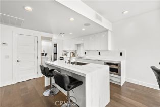 Condominium, 5322 Marina Pacifica dr, Long Beach, CA 90803 - 6