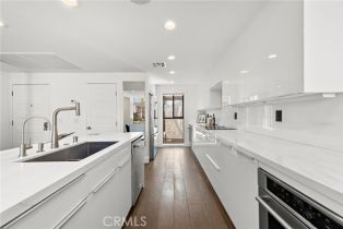 Condominium, 5322 Marina Pacifica dr, Long Beach, CA 90803 - 9