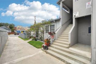 Residential Income, 494 Almond ave, Long Beach, CA 90802 - 4