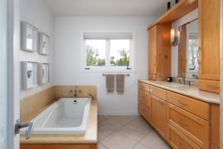 Single Family Residence, 2516 Vista Baya, Newport Beach, CA 92660 - 15