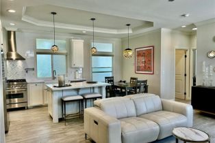 , 237 Plymouth, Newport Beach, CA 92660 - 4