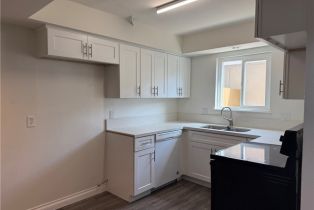 Condominium, 9867 Cornwall dr, Huntington Beach, CA 92646 - 4