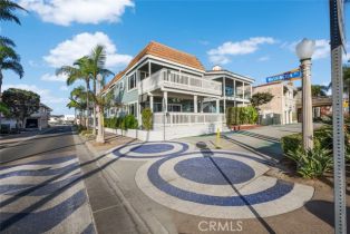 Residential Income, 700 Oceanfront, Newport Beach, CA 92661 - 3