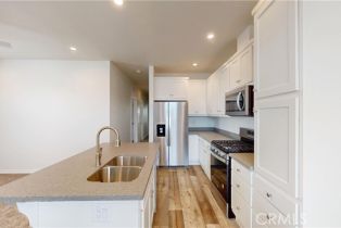 , 7652 Garfield ave, Huntington Beach, CA 92648 - 4