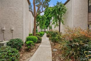 Condominium, 26701 Quail, Laguna Hills, CA 92656 - 5