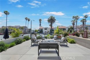 Single Family Residence, 125 8th st, Huntington Beach, CA 92648 - 11