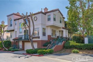 Condominium, 12671 Nicklaus LN, Tustin, CA  Tustin, CA 92782
