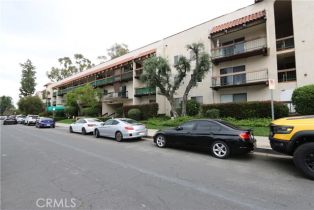 Condominium, 5460 White Oak ave, Encino, CA 91316 - 2