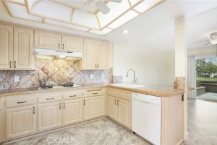 Condominium, 611 Colonial cir, Fullerton, CA 92835 - 11