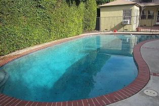 Single Family Residence, 527 Orchard dr, Burbank, CA 91506 - 3