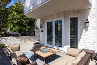 Single Family Residence, 415 8th st, Huntington Beach, CA 92648 - 2