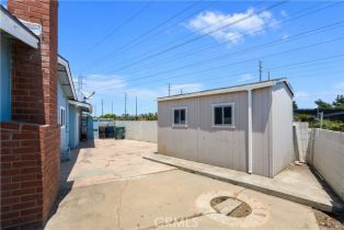 Single Family Residence, 10402 Oronsay cir, Huntington Beach, CA 92646 - 29