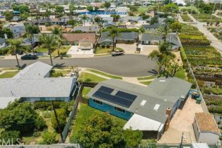 Single Family Residence, 10402 Oronsay cir, Huntington Beach, CA 92646 - 37