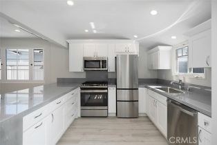 Single Family Residence, 202 Onyx ave, Newport Beach, CA 92662 - 5