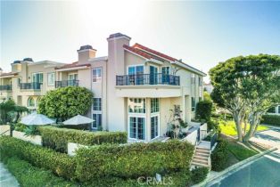 Condominium, 6062 Panorama DR, Huntington Beach, CA  Huntington Beach, CA 92648