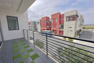 Townhouse, 178 Waypoint, Tustin, CA 92782 - 16