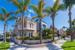 Single Family Residence, 428 12th ST, Huntington Beach, CA  Huntington Beach, CA 92648