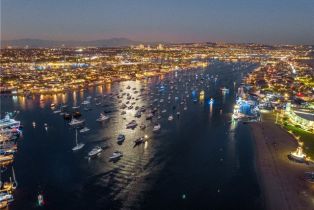 Condominium, 270 Cagney ln, Newport Beach, CA 92663 - 32