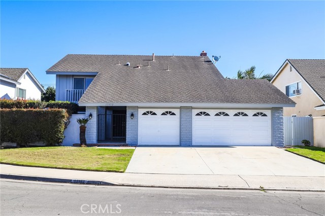 Single Family Residence, 17152 Englewood cir, Huntington Beach, CA 92647 - 1
