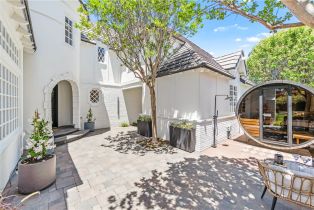 Single Family Residence, 19365 Woodlands dr, Huntington Beach, CA 92648 - 4