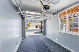 Single Family Residence, 19365 Woodlands dr, Huntington Beach, CA 92648 - 48