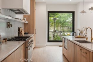 Single Family Residence, 10 Seabluff, Newport Beach, CA 92660 - 17