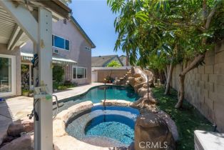 Single Family Residence, 21041 Shaw ln, Huntington Beach, CA 92646 - 4