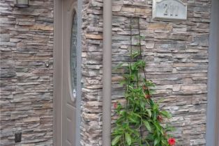 Single Family Residence, 211 7th st, Huntington Beach, CA 92648 - 4