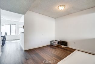 Townhouse, 22038 Vanowen st, Woodland Hills, CA 91303 - 11