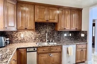 Single Family Residence, 17093 Westport dr, Huntington Beach, CA 92649 - 4