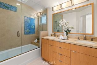 Single Family Residence, 1554 Oceanfront, Newport Beach, CA 92661 - 39