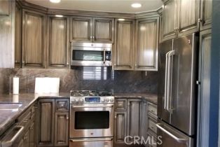 Condominium, 8566 Fallbrook cir, Huntington Beach, CA 92646 - 2