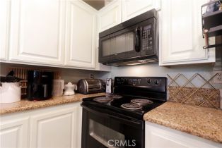 Condominium, 7890 E Spring st, Long Beach, CA 90815 - 17