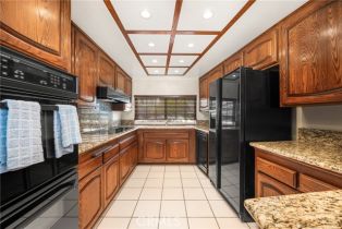 Single Family Residence, 6040 Pat ave, Woodland Hills, CA 91367 - 36