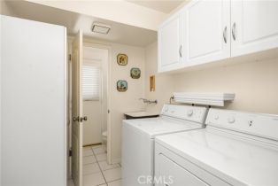 Single Family Residence, 6040 Pat ave, Woodland Hills, CA 91367 - 40