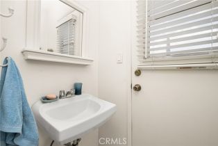 Single Family Residence, 6040 Pat ave, Woodland Hills, CA 91367 - 41