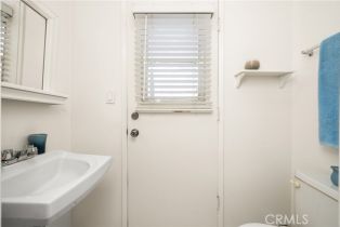 Single Family Residence, 6040 Pat ave, Woodland Hills, CA 91367 - 42