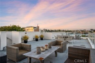 Townhouse, 3351 Via Lido, Newport Beach, CA 92663 - 4