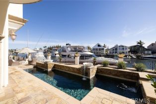 Single Family Residence, 16111 Santa Barbara ln, Huntington Beach, CA 92649 - 10