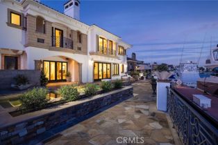Single Family Residence, 16111 Santa Barbara ln, Huntington Beach, CA 92649 - 33