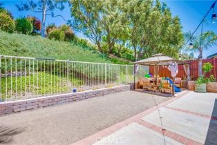 Single Family Residence, 3535 Sweetwater Circle, Corona, CA 92882 - 32