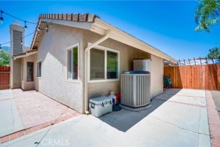 Single Family Residence, 3535 Sweetwater Circle, Corona, CA 92882 - 33