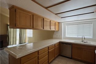 Single Family Residence, 3178 Dogwood dr, Corona, CA 92882 - 4