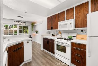 Condominium, 2342 Aspen st, Tustin, CA 92782 - 10