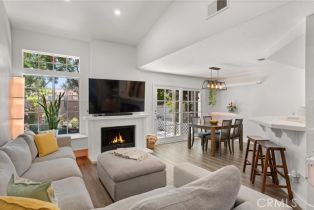 Condominium, 2342 Aspen st, Tustin, CA 92782 - 2