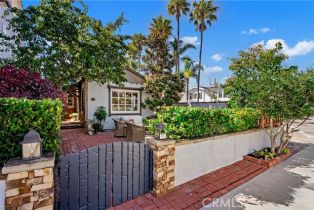 Single Family Residence, 135 Turquoise ave, Newport Beach, CA 92662 - 22